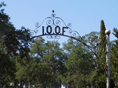 [Picture of IOOF cemetery sign]